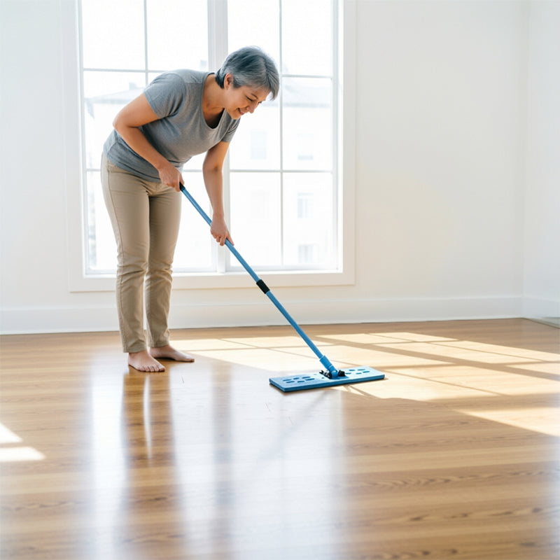 eprolo compatible floor cleaner for OneUp 5000 and 3000 series, showing a close-up of the cleaning solution container.