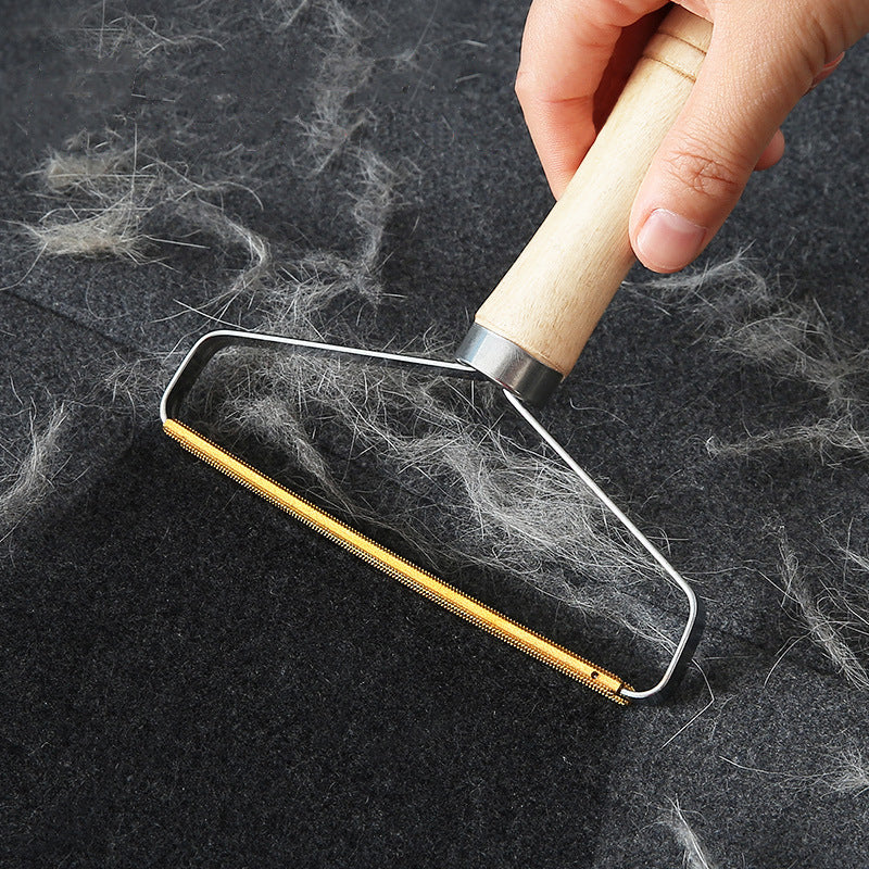 eprolo wooden handle lint remover with double-sided design for effective hair and lint removal from clothing.